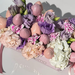 " Magical" Chocolate Covered Strawberries And Flower Arrangement