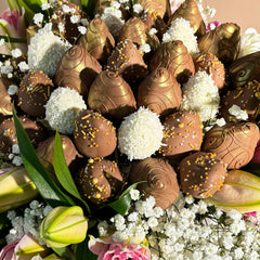 " Magic Garden" Chocolate Covered Strawberries And Flower Arrangement