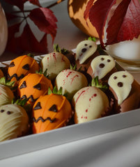 "Spooky" Box Of White And Milk Chocolate Covered Strawberries