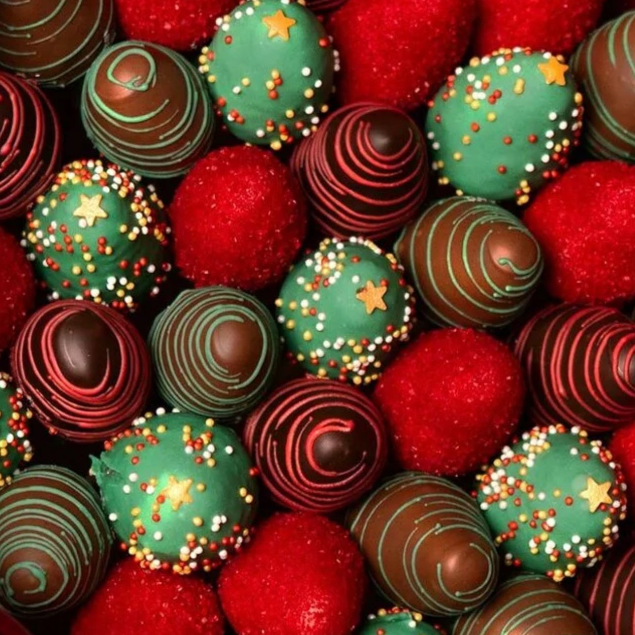 " Christmas Bouquet" White and Milk  Chocolate Covered Strawberries