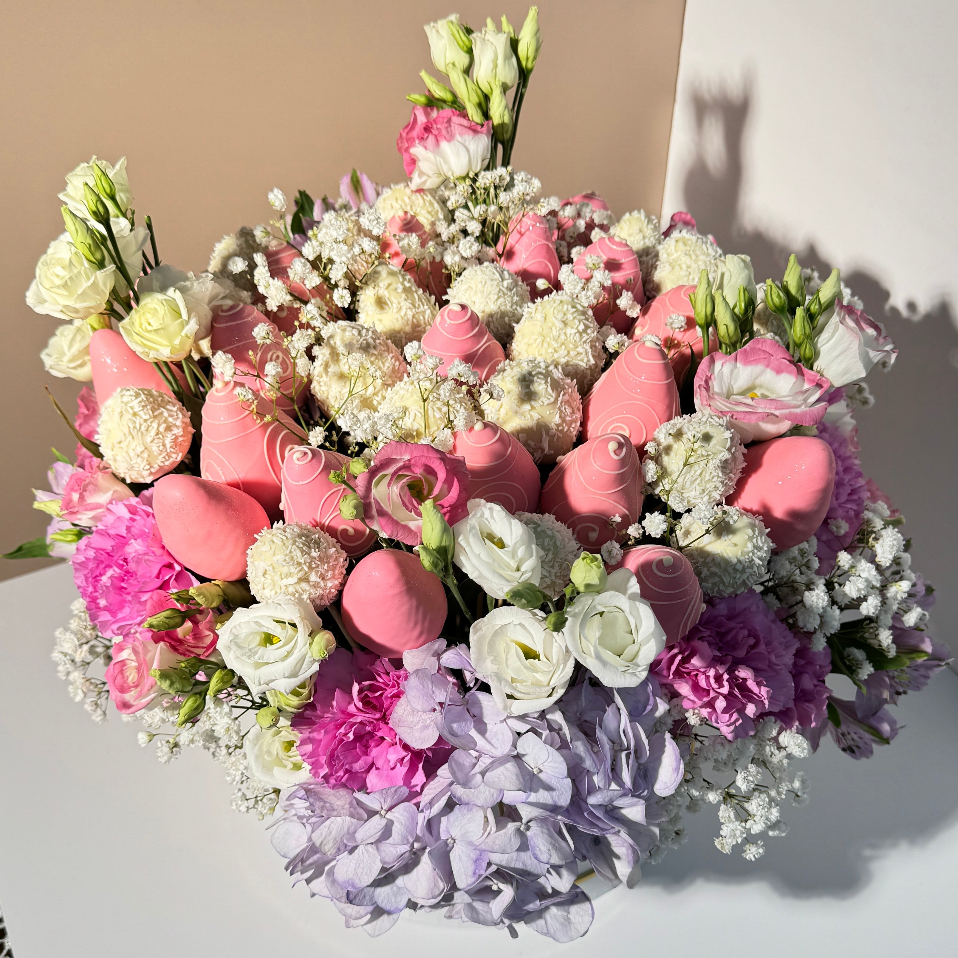 " Edem" Chocolate Covered Strawberries And Flower Arrangement