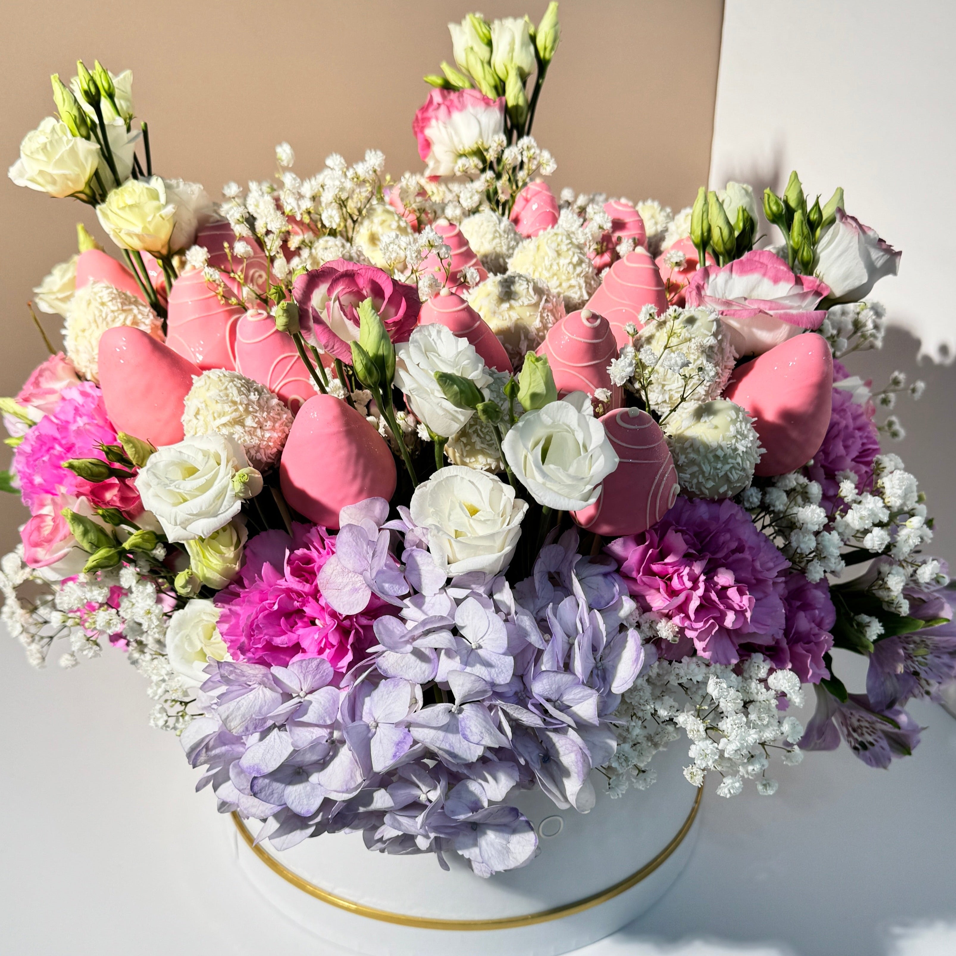 " Edem" Chocolate Covered Strawberries And Flower Arrangement